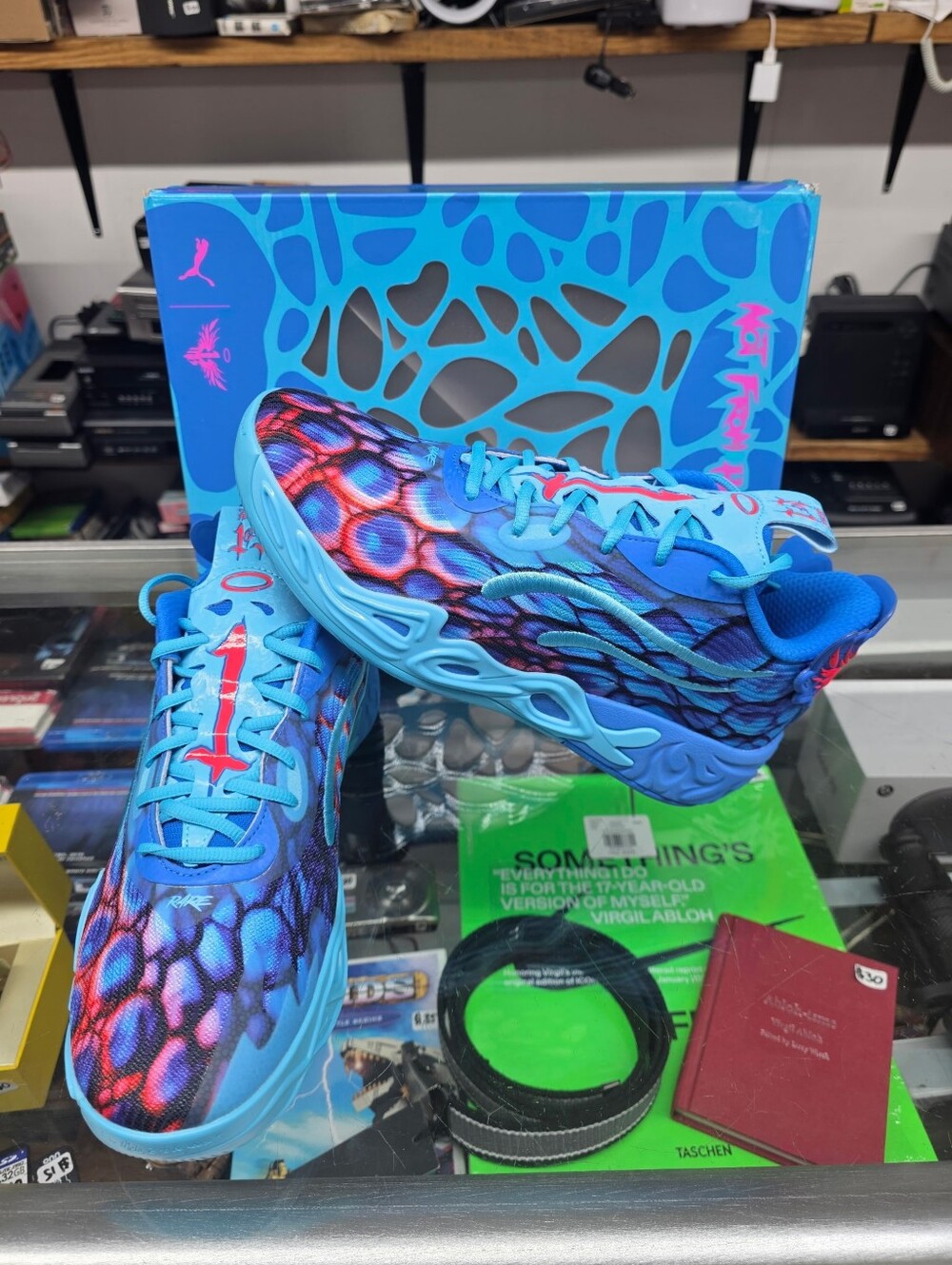 Pumas MB.04 Lo Alien Skins Ultra Blue Luminous Pink Size Us 10 (new)